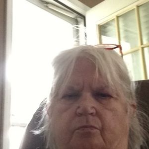 Meet your Posher, Constance